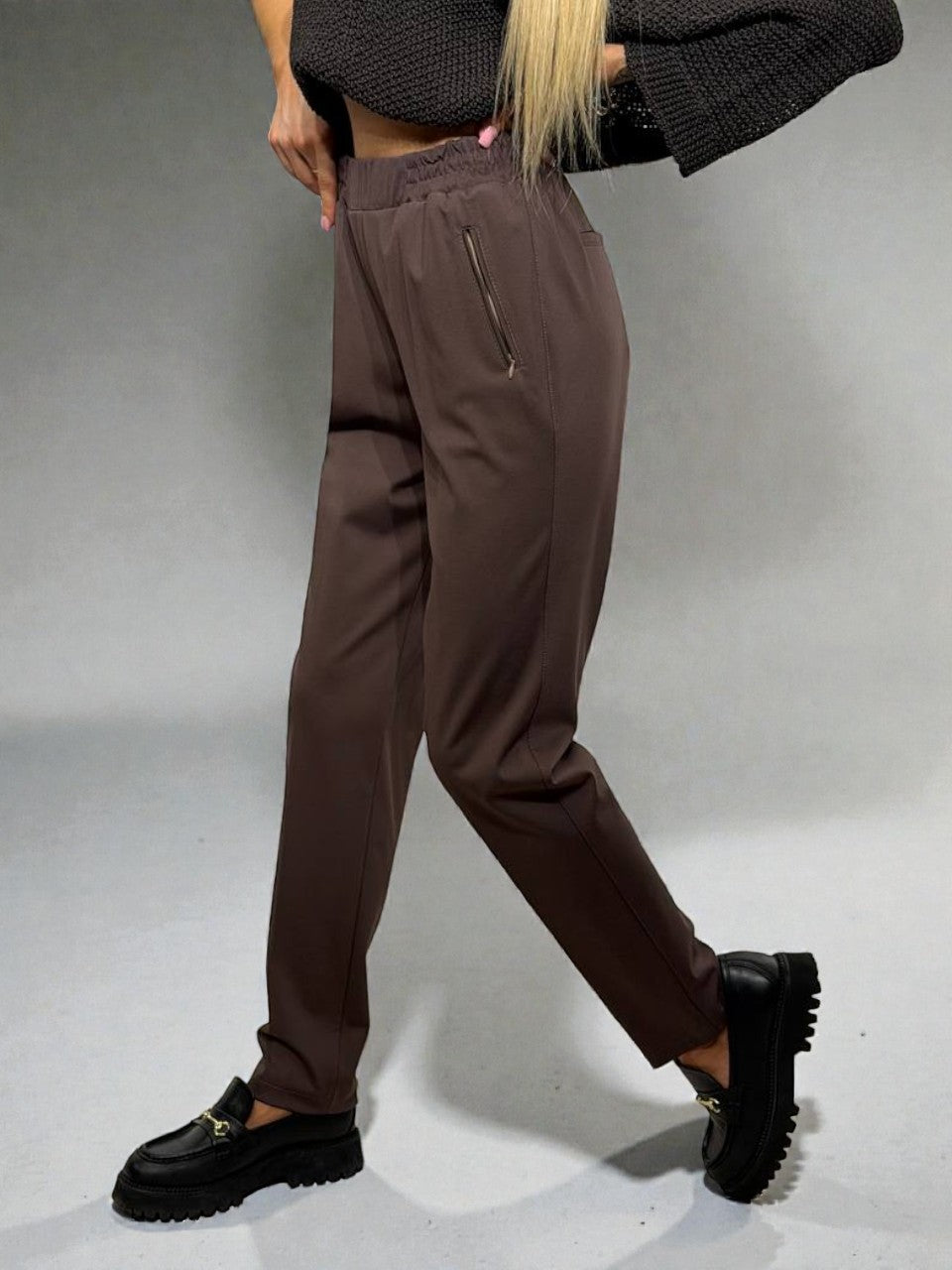 Solīdas bikses ar gumiju