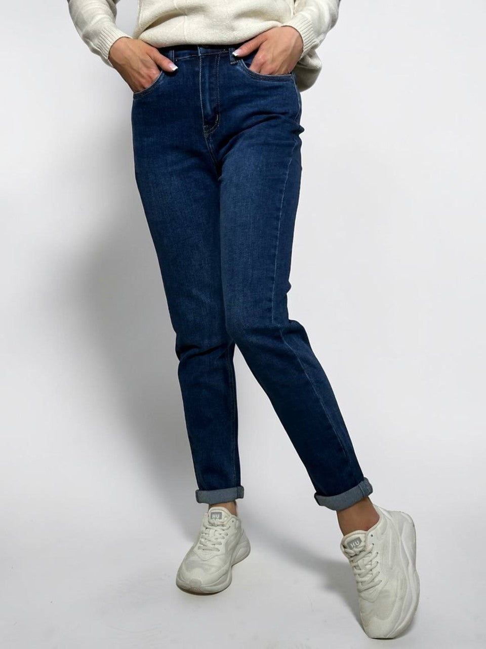Mom fit jeans with elastic at the back