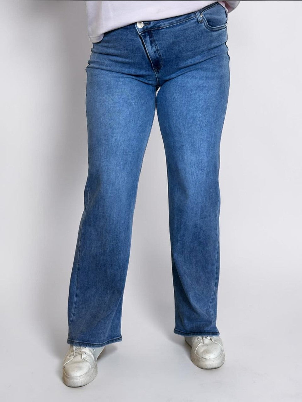 Lielo izmēru, garie džinsi sievietēm