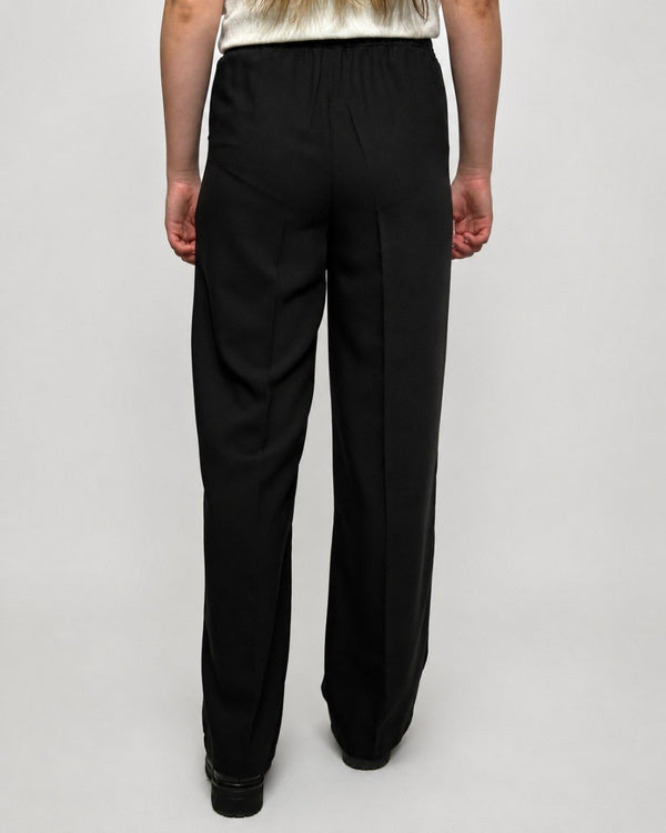 Smart trousers with belt
