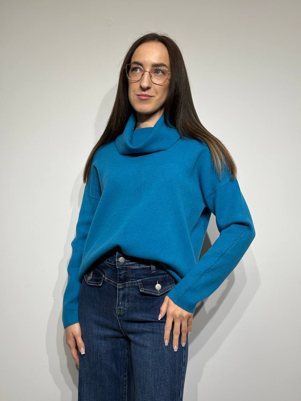 Elegantiškas džemperis moterims