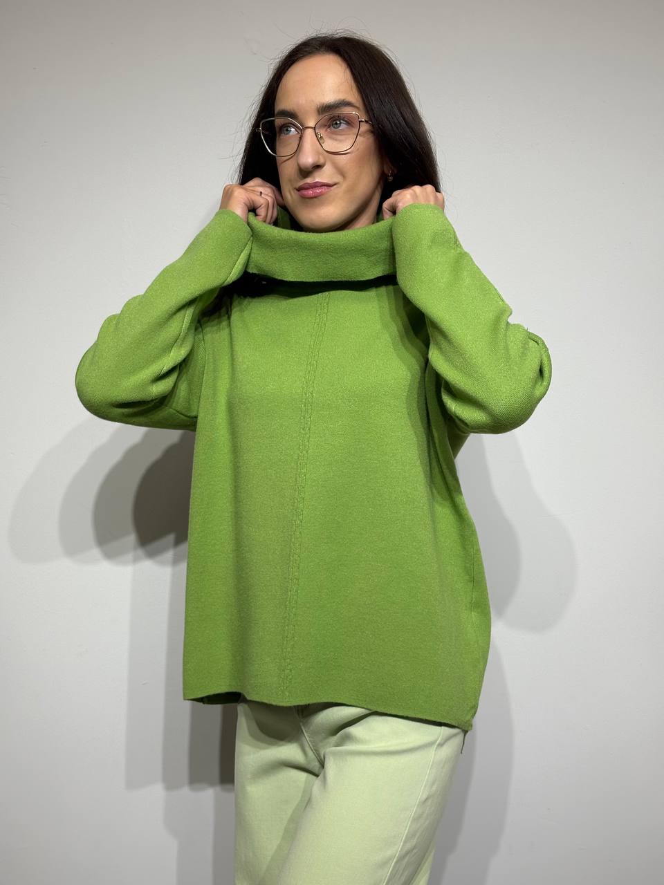 Elegantiškas džemperis moterims