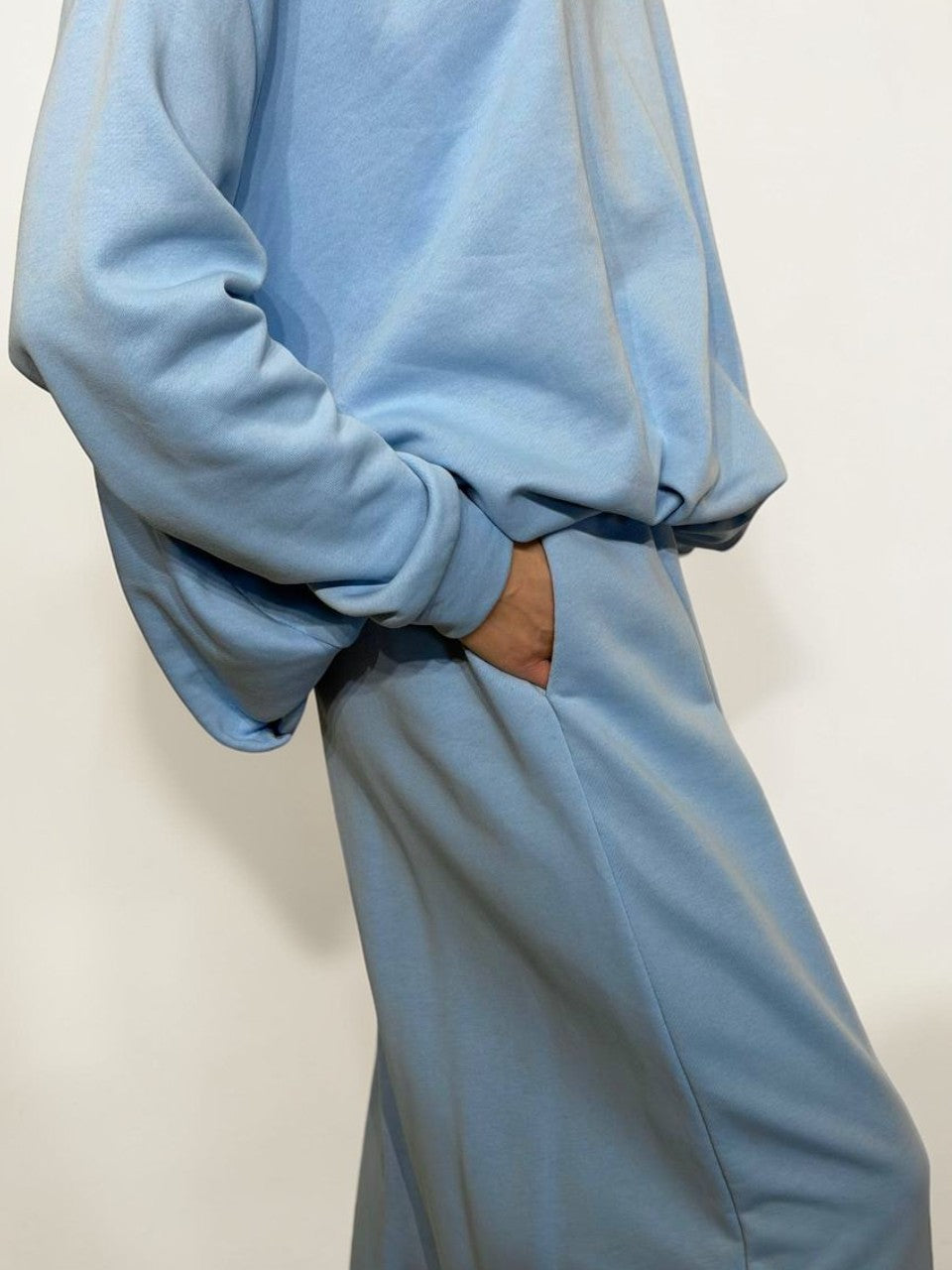 Moodne vabaaja komplekt naistele