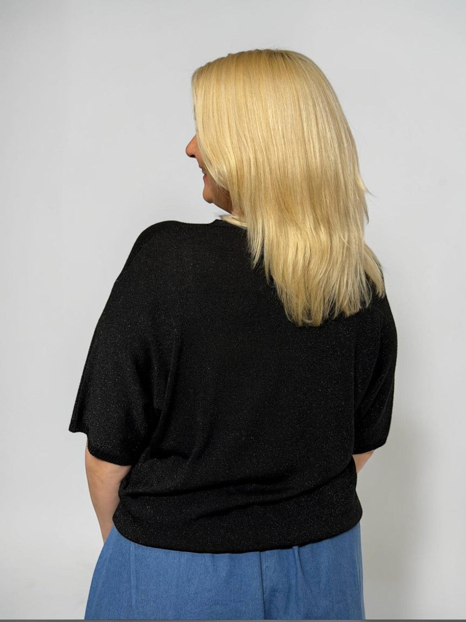 Elegants tops ar smalku mirdzumu