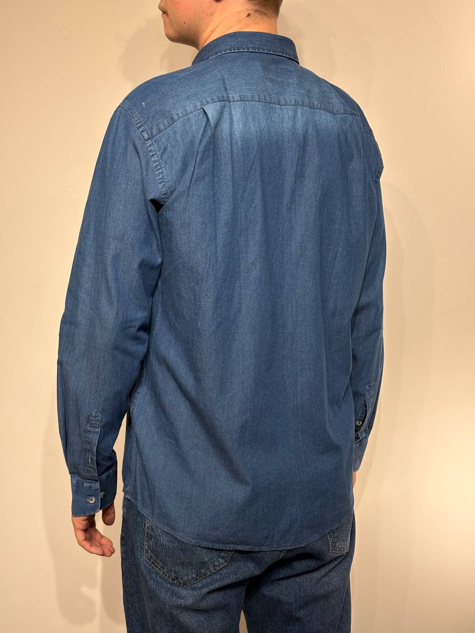 vīriešu džinsa krekls